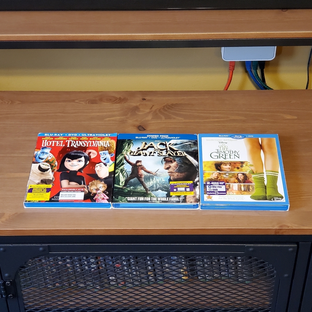 Family movie bundle Hotel Transylvania Blu-ray DVD